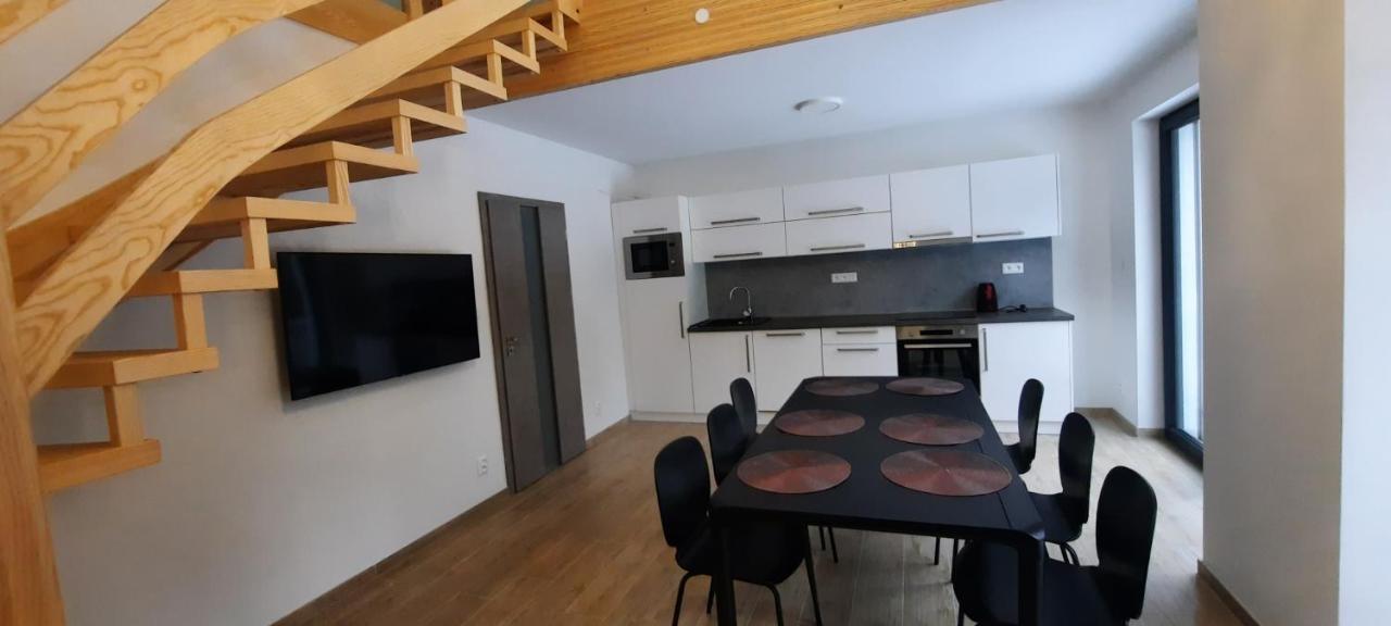 Apartmany Aktiv Lipno リプノ・ナト・ヴルタヴォウ エクステリア 写真