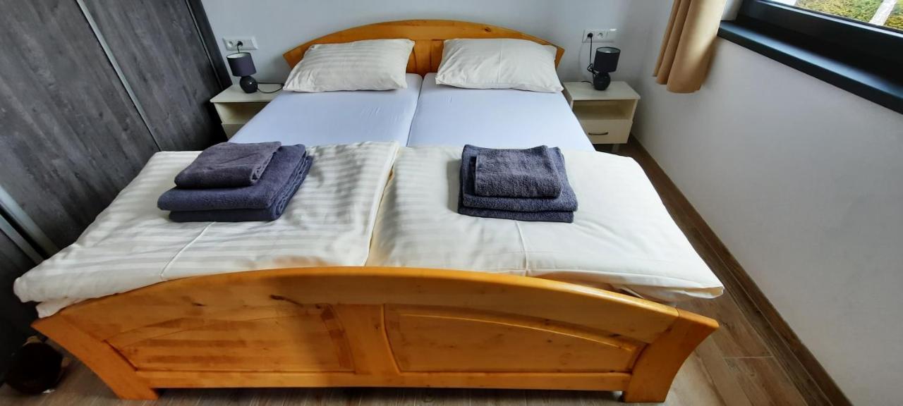 Apartmany Aktiv Lipno リプノ・ナト・ヴルタヴォウ エクステリア 写真
